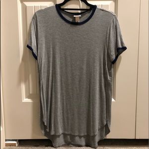 Lightweight, comfy T-shirt